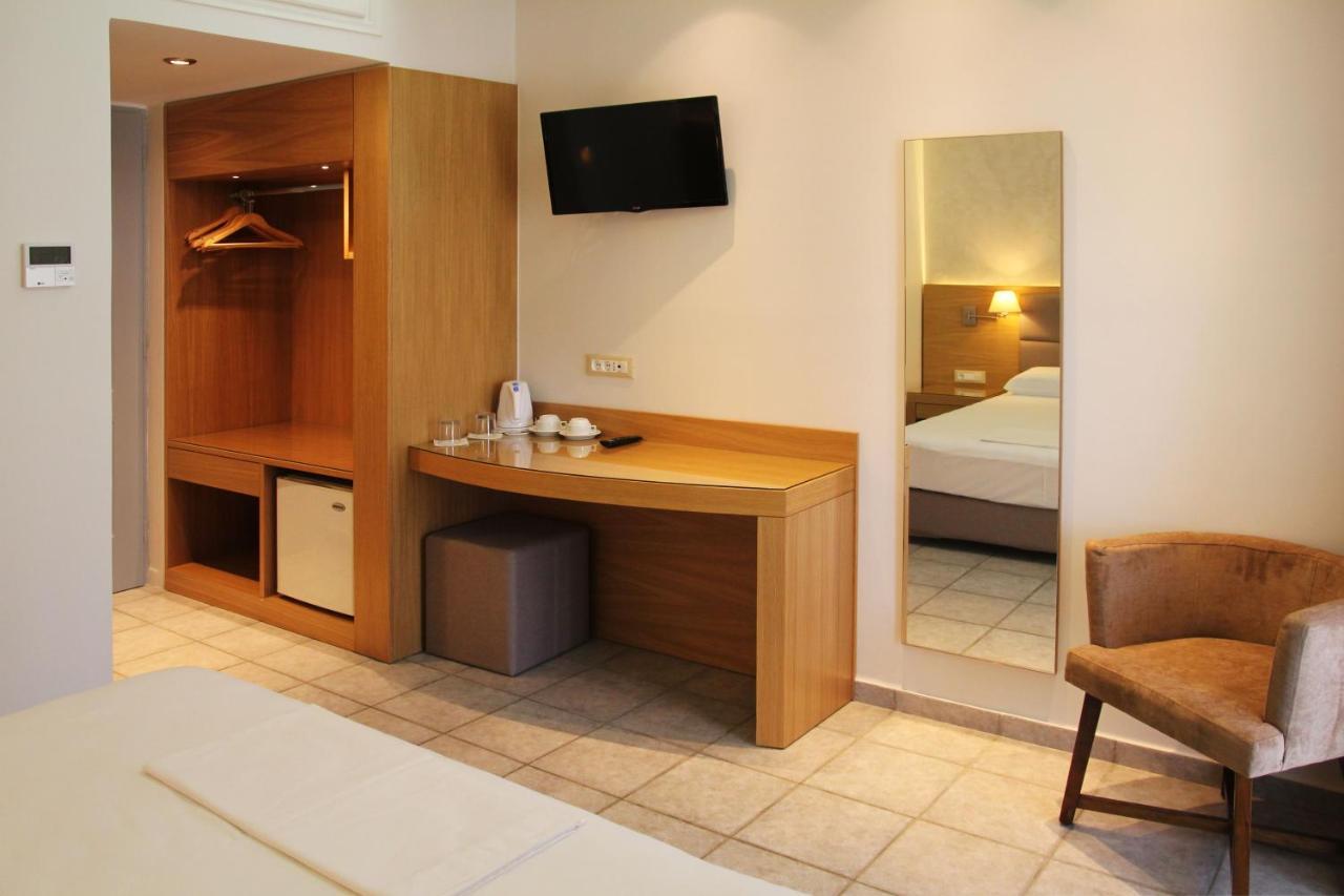 Achilles Hotel Метони Экстерьер фото